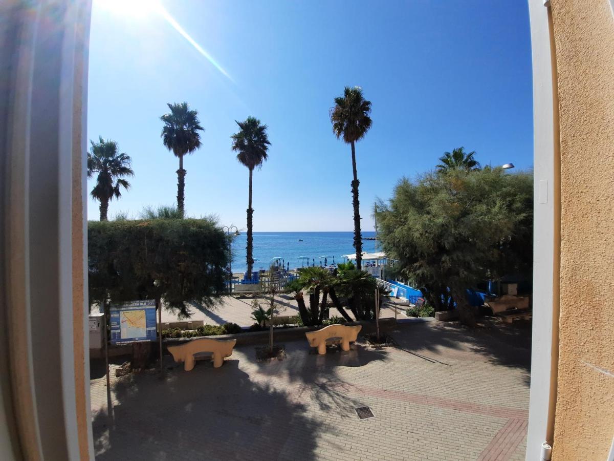 Finestre Sul Mare Villa San Lorenzo al Mare Værelse billede